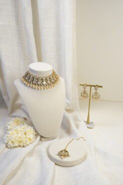Shimira Pearly Neckace Set