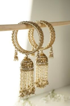 Alternative view of Long Jhumka Bangle Kaleera