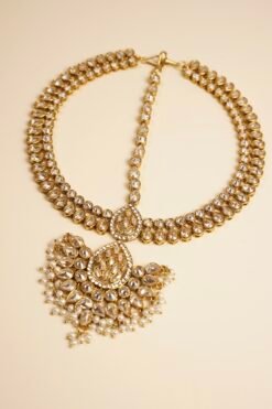 Alternative view of Zoya Stone and Pearls Mathapatti