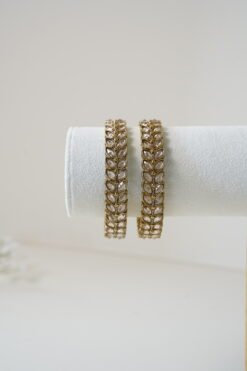 Alternative view of Leafy Vine stone bangle