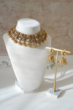 Floral Detail Ruby & Green Kundan Set