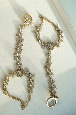 Alternative view of Kundan Floral Hathpan