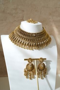Shanaya Kundan Bridal Set - Gold Finish